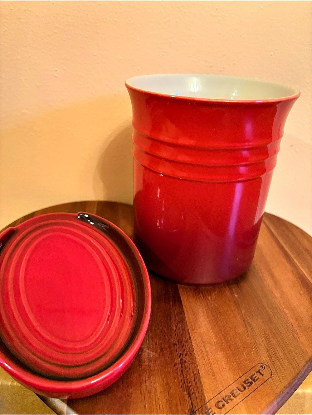 Le Creuset Stoneware Utensil Crock with Spoon Rest - Picture 6 of 10